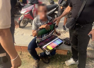 Un Cambodgien arrêté pour vente de cigarettes électroniques illégales sur la plage de Kata