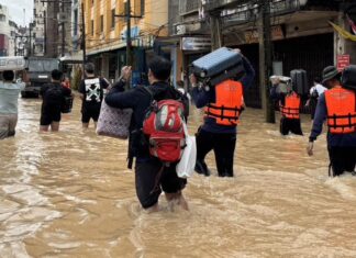 Over 400 Tourists Evacuated from Hotels in Hat Yai Amid Severe Flooding