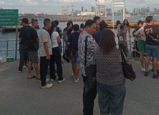 De Thaise toerismebranche dringt aan op duidelijkere visumrichtlijnen te midden van een golf van virale video's en berichten op sociale media over geweigerde toegang tot het land.