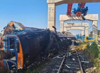 Crane Collapse Crushes Train in Korat, Leaving at least 22 People Dead and 64 Injured