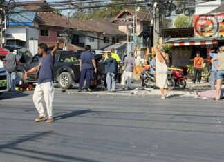 プーケットの交差点でピックアップトラックが衝突、1人死亡、1人負傷