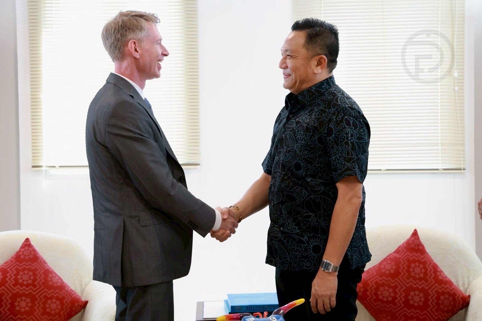 Russia Eyes Stronger Tourism Ties with Phuket, Proposes Direct Flights