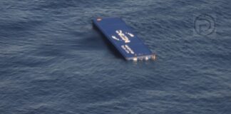 Avertissement : Des conteneurs de marchandises dangereuses dérivent après le naufrage d'un cargo au large de Phuket.