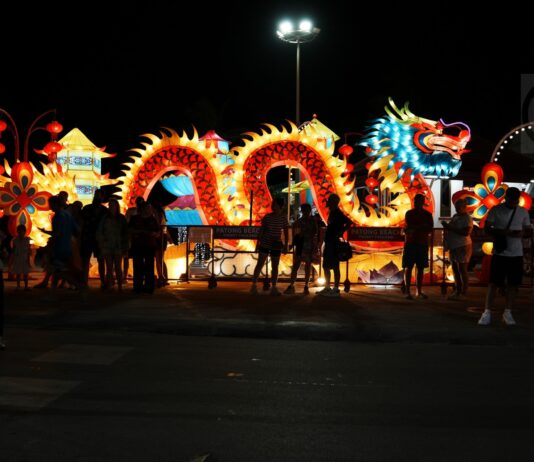 パトンは幸運の祭典で旧正月を迎えます