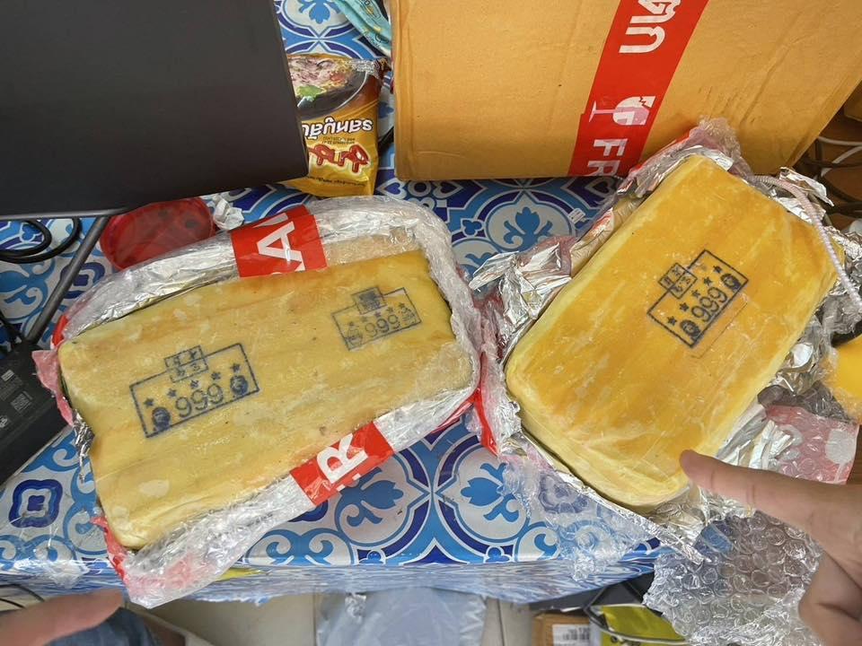 Police Seize 20,000 Meth Pills Hidden in Delivery Service