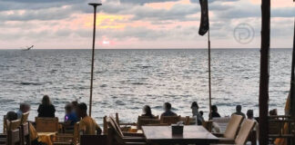 Les autorités récupèrent des terres empiétées sur la plage de Bang Tao