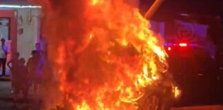 Collision mortelle à Koh Kaew : un motocycliste décède, sa voiture prend feu – VIDÉO
