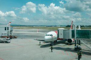 Thai Transport Deputy Minister Orders Strict Follow-Up After Bomb Hoax Delays AirAsia Flight at Krabi Airport