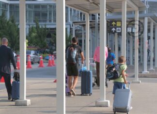 Phuketin lentokenttä luottaa venäläisten, kiinalaisten ja intialaisten matkailijoiden jatkuvaan matkailuun