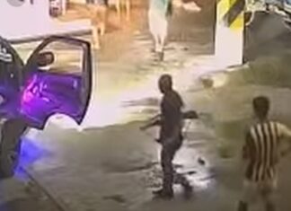 Autista di un furgone brandisce una pistola durante un episodio di rabbia al volante a Phuket.