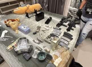 Principaux titres de l'actualité thaïlandaise de la semaine dernière : Découverte d'un important stock d'armes militaires au domicile d'un Chinois près de Pattaya, et plus encore