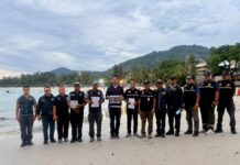 ACTUALIZACIÓN: Las autoridades investigan después de que turistas chinos pescaran peces loro con arpón en una playa de Phuket.