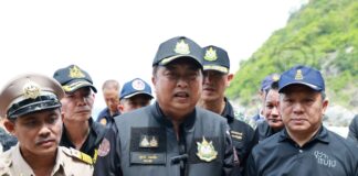 タイの大臣がプーケットのヌイビーチへの一般人の立ち入り再開を命令
