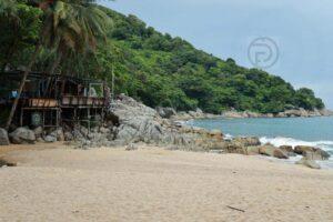 Authorities Enforce Removal of Encroaching Structures at Nui Beach