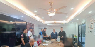 La policía de Patong arresta a siete trabajadores extranjeros ilegales en un mercado local.