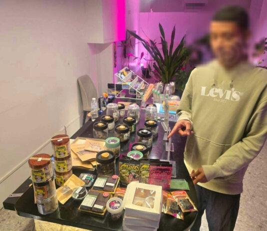 داهمت السلطات متجرين لبيع القنب يديرهما أجانب في كاتا، وصادرت أكثر من 500,000 ألف بات.