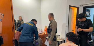 Gezochte hacker gearresteerd in Phuket. Hij probeerde arrestatiebevelen te laten vervallen en stal 200,000 baht via een hack van een gamingwebsite.