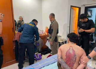 Gezochte hacker gearresteerd in Phuket. Hij probeerde arrestatiebevelen te laten vervallen en stal 200,000 baht via een hack van een gamingwebsite.