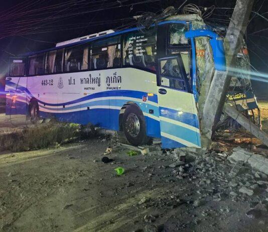 Incidente stradale a Phang Nga: diversi feriti.