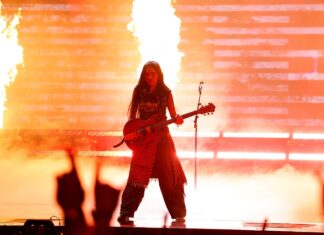 Nene Royal décroche le Golden Buzzer dans America's Got Talent 2026 et se qualifie pour la finale.