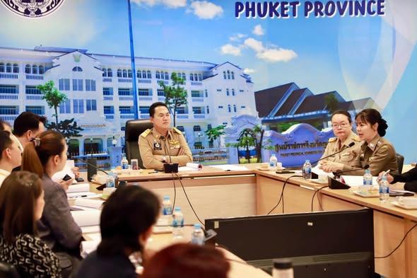 Phuket versnelt de visumprocedure voor studenten om illegaal verblijf aan te pakken.