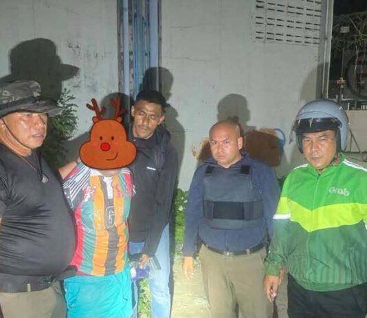Politieagenten vermomd als bezorger arresteren drugsdealer met 500 methamfetaminepillen in Rawai