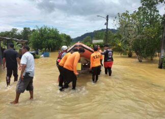 Phang Nga déploie tous ses moyens pour lutter contre les inondations dans plusieurs zones.