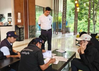 Phuket zet de harde aanpak van illegale hotels voort.