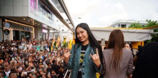 Phuket viert de officiële ontvangst van Nene Royal na haar overwinning in America's Got Talent. 825278541_2147790185772590_2035430101581714249_n