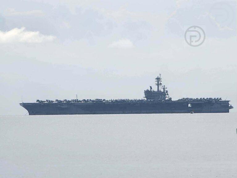 Twee oorlogsschepen van de Amerikaanse marine arriveren in Phuket met meer dan 5,100 bemanningsleden aan boord.