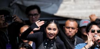 Bangkok organiseert een welkomstparade voor Nene Royal, de winnares van America's Got Talent. FB_IMG_1791109617912