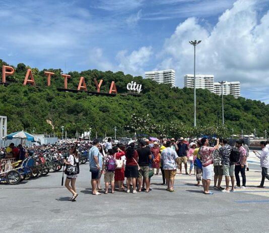 L'Association des hôtels thaïlandais s'oppose officiellement à la taxe de départ aérienne proposée de 1 000 bahts, rejoignant ainsi un mouvement d'opposition croissant. S__72974415